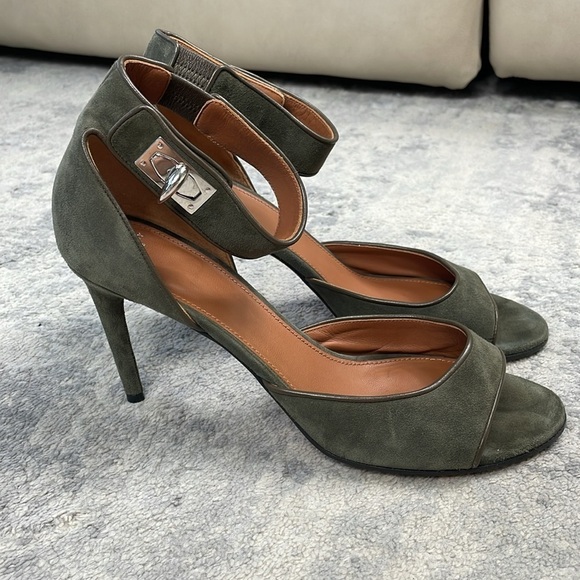 Givenchy Shark Lock Ankle Strap Stiletto Heels Sandals Gray Suede Sz 40 - Picture 3 of 15